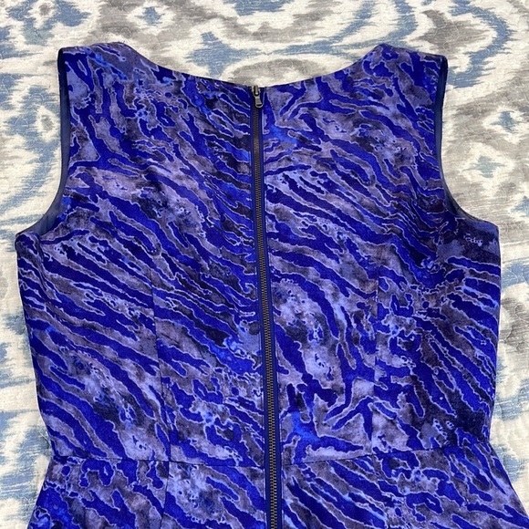 💕Beautiful Blue Banana Republic No Sleeve Sheath Dress💕 - Picture 8 of 11